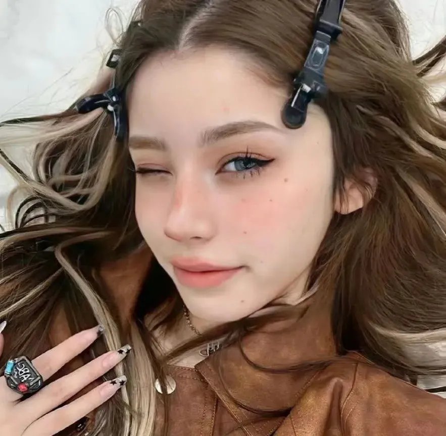 世界第一群交会